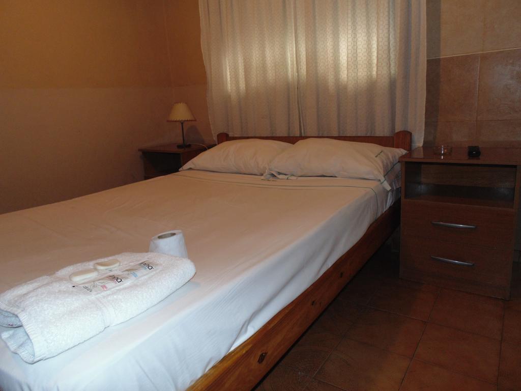 Hotel Plaza Garay Buenos Aires Szoba fotó