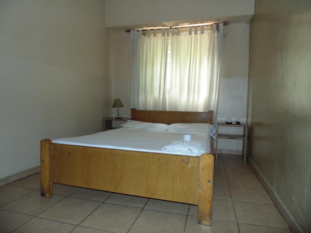 Hotel Plaza Garay Buenos Aires Szoba fotó